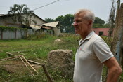 Jan Egeland looking at properties destroyed by hurricanes 